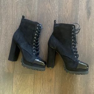 Bootie heel never worn!